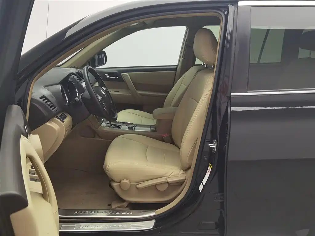 Toyota Highlander 2014 — фото 10