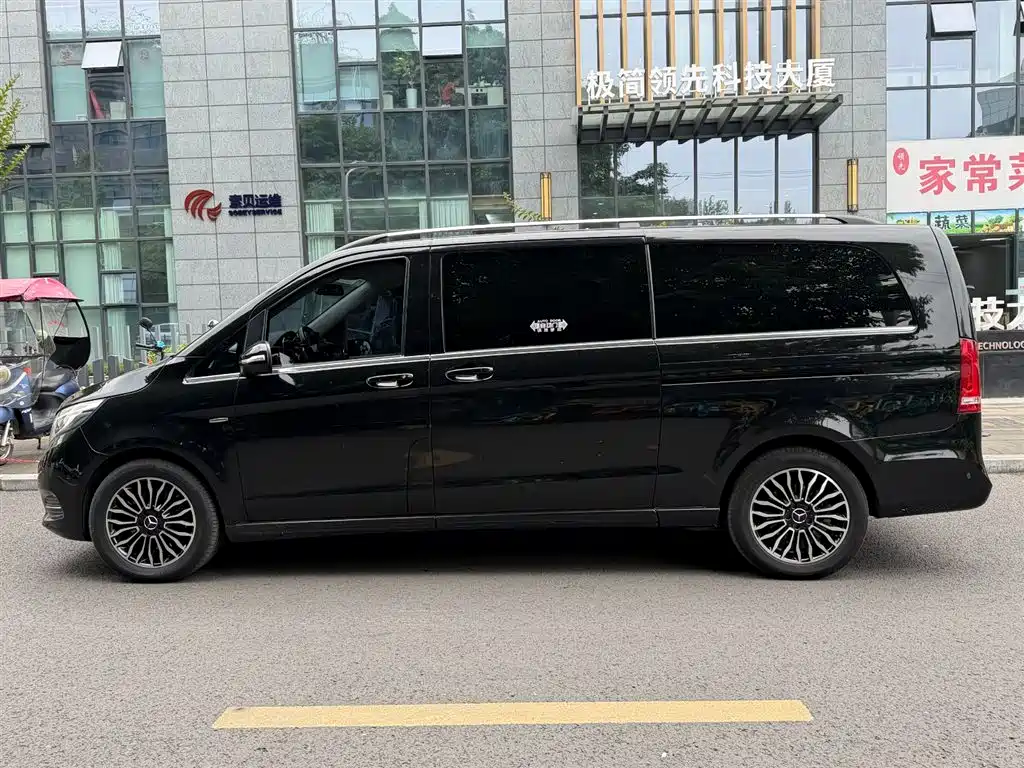 Mercedes-Benz V-Class 2018 — фото 3