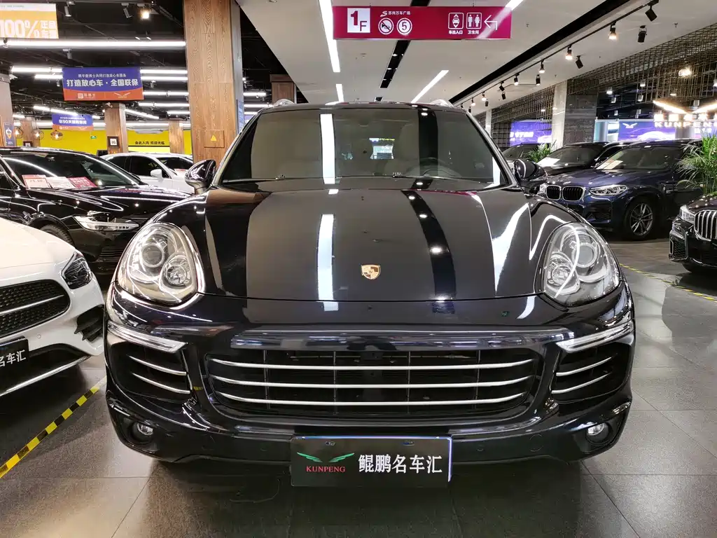 Porsche Cayenne 2015 — фото 2