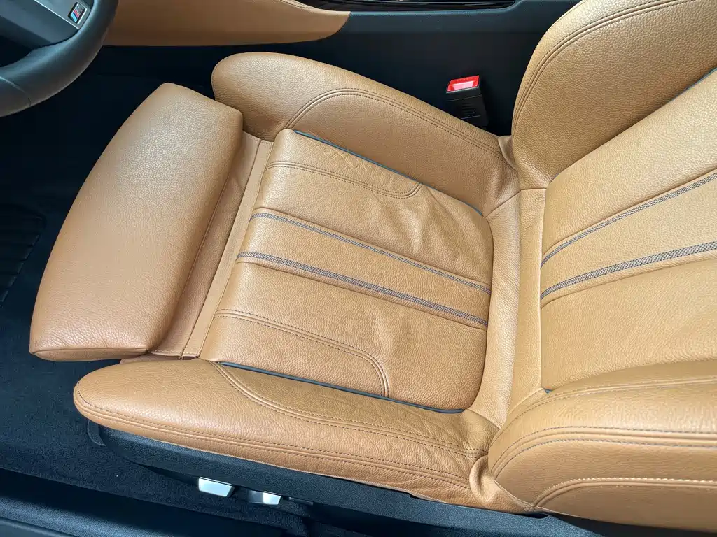 BMW 5 Series 2020 — фото 13
