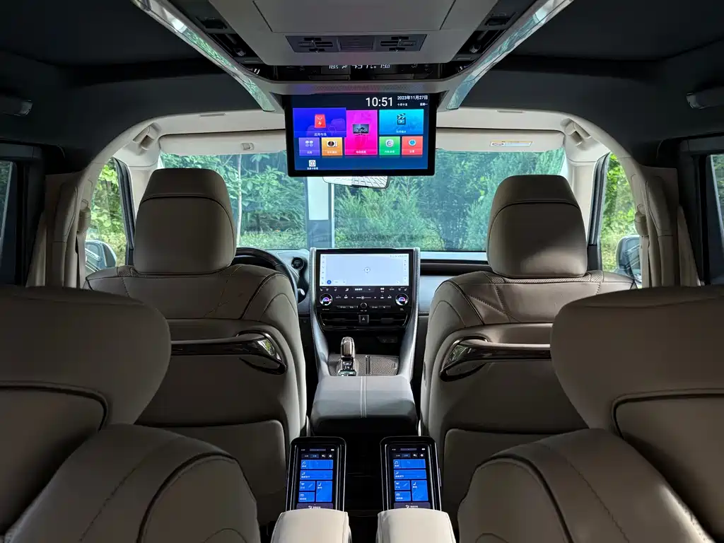 Toyota Alphard 2024 — фото 15