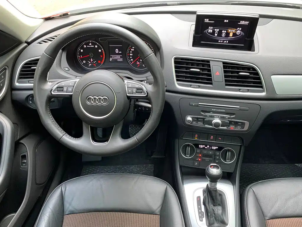 Audi Q3 2019 — фото 13