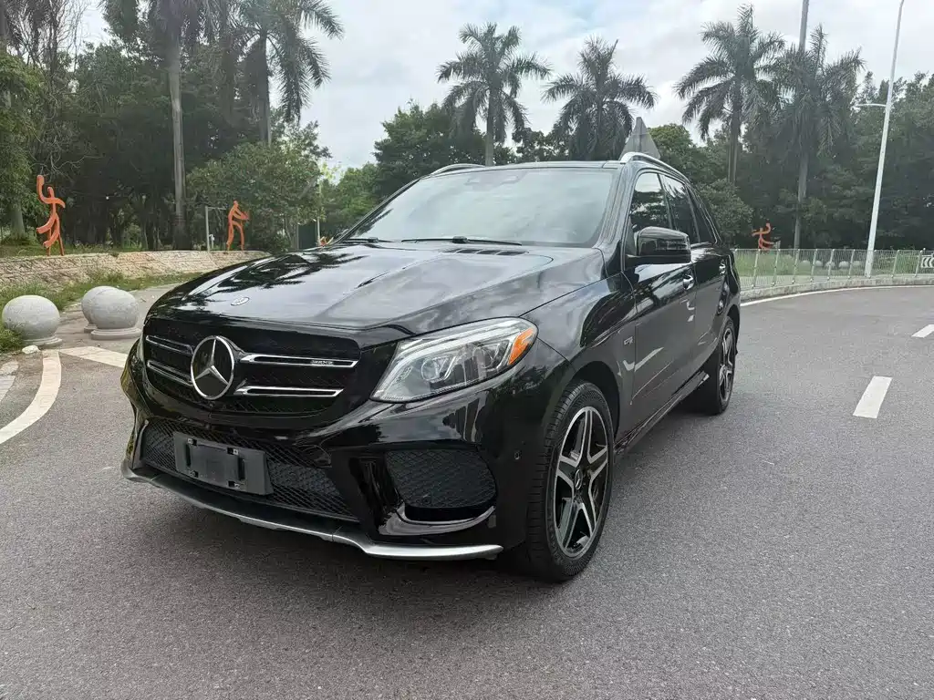 Mercedes-Benz GLE AMG 2017 — фото 1
