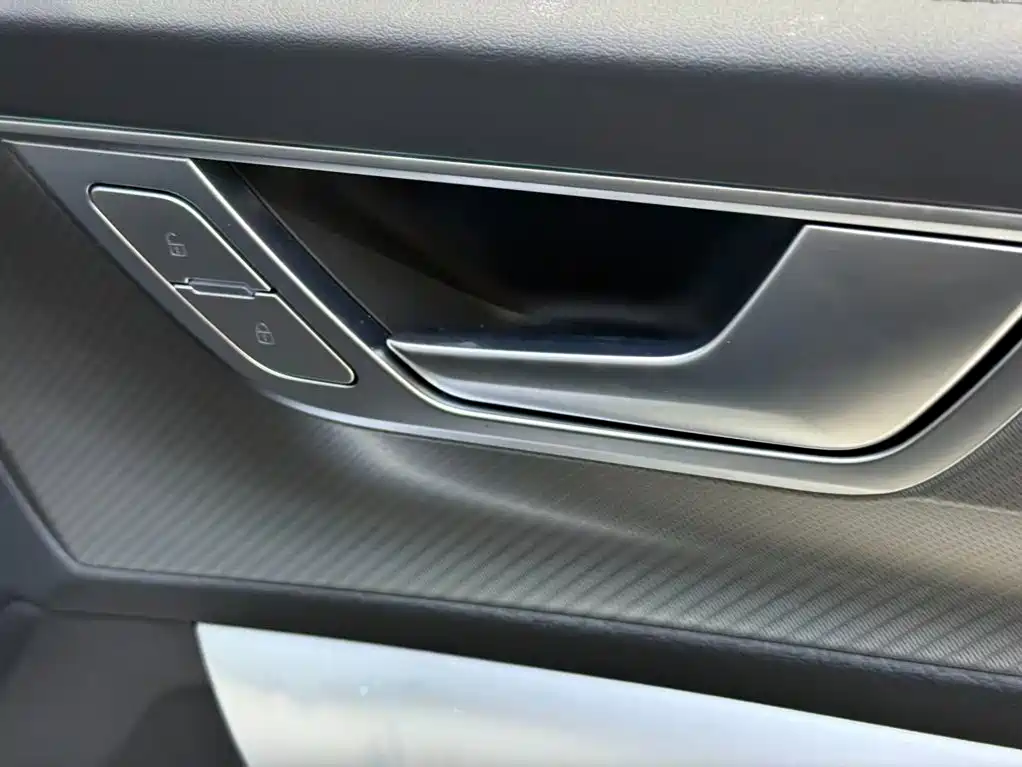 Audi A6L 2025 — фото 19