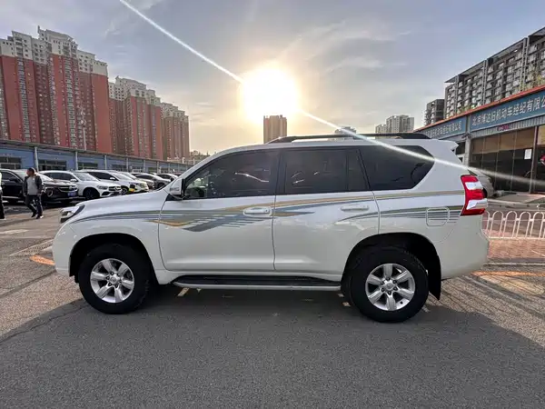 Toyota Prado 2016