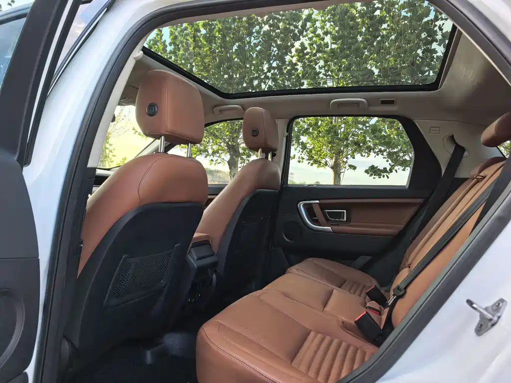 Land Rover Discovery Sport 2015 — фото 9