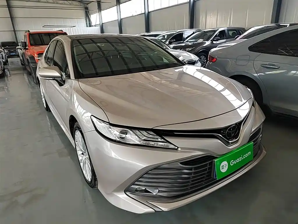 Toyota Camry 2020 — фото 22