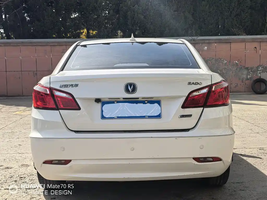 Changan Eado 2014 — фото 5