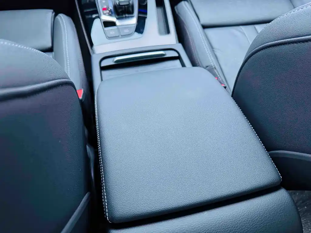 Audi Q5L 2022 — фото 13