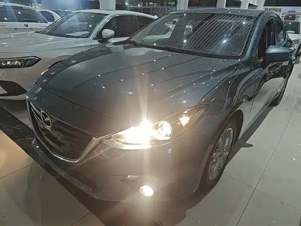Mazda 3 Axela 2016