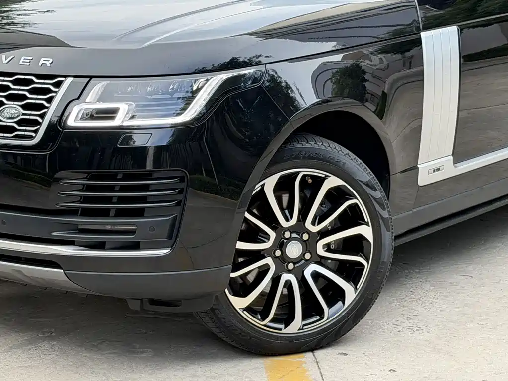 Land Rover Range Rover 2020 — фото 18