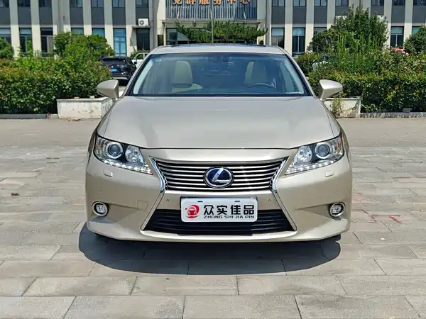 Lexus ES 2015