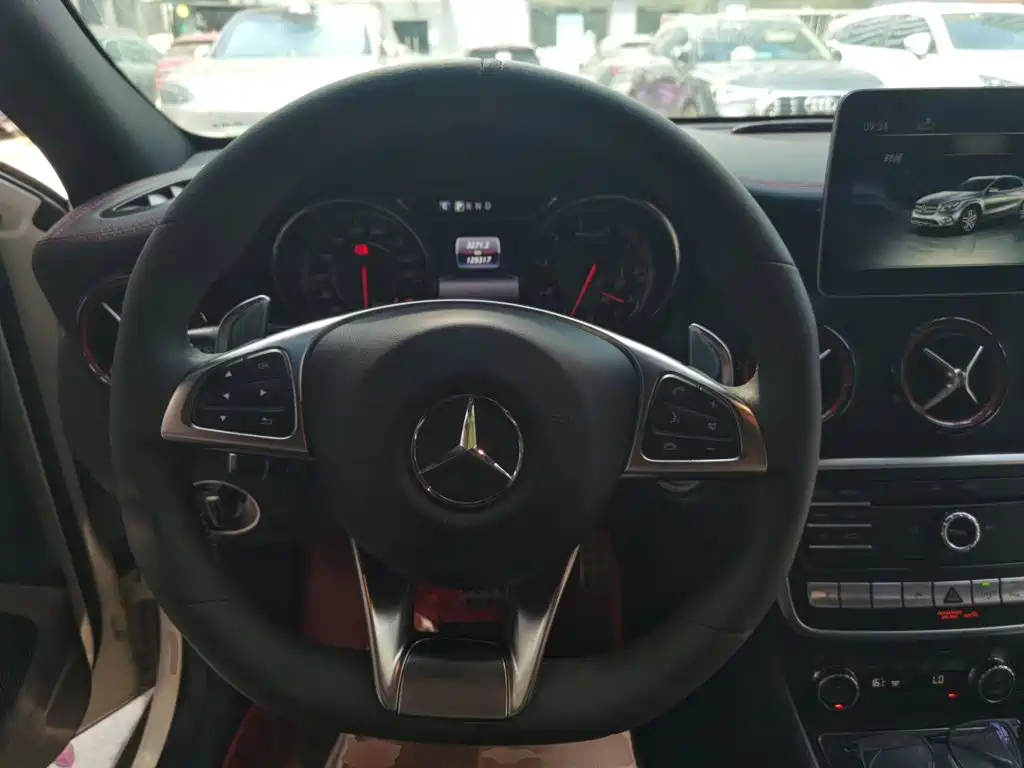 Mercedes-Benz GLA AMG 2017