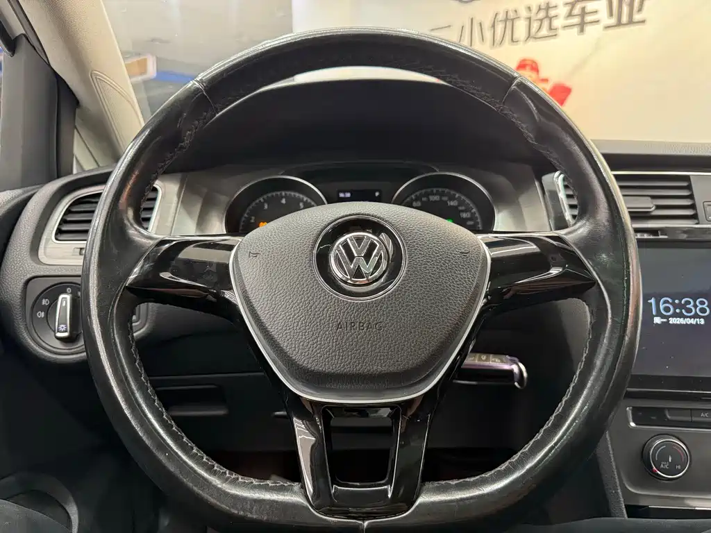 Volkswagen Golf 2015 — фото 11