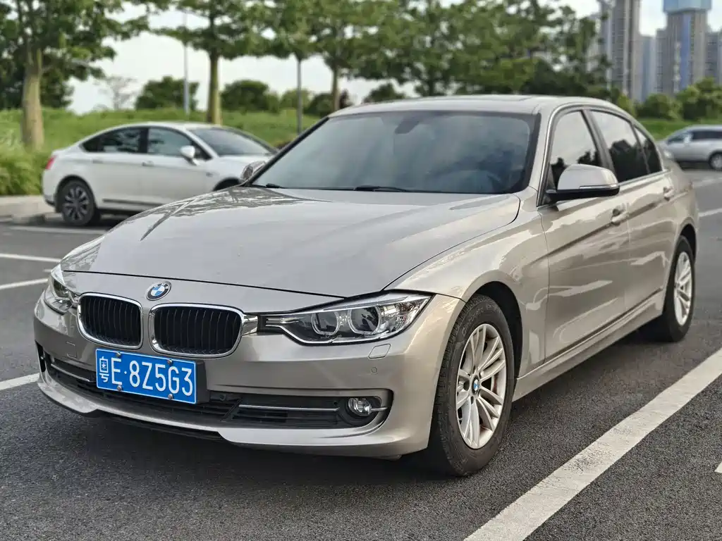 BMW 3 Series 2015 — фото 1