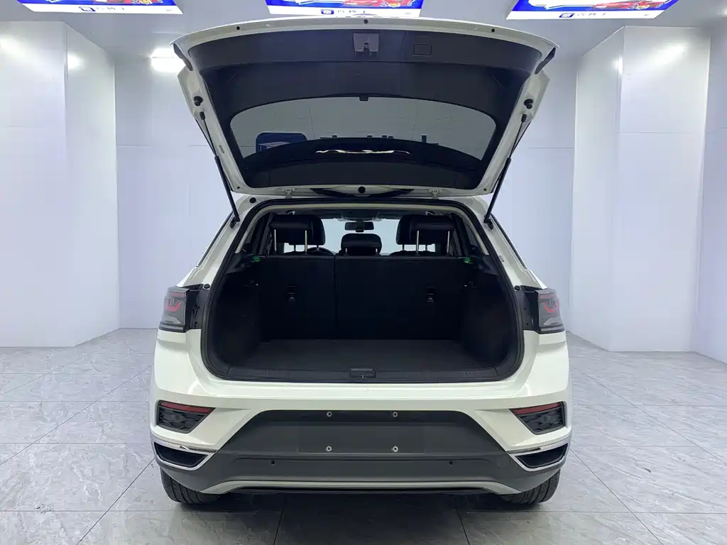 Volkswagen T-Roc 2023 — фото 20