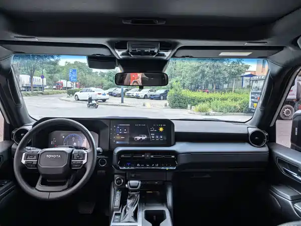 Toyota Prado 2025