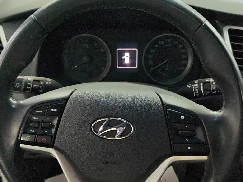 Hyundai Tucson 2018 — фото 16