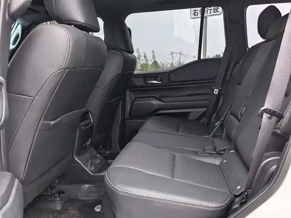 Toyota Prado 2025