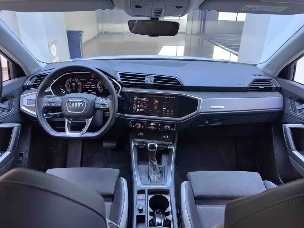 Audi Q3 2023 — фото 19