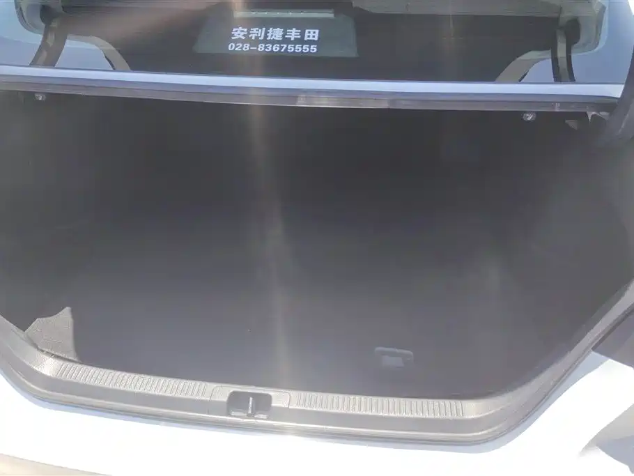 Toyota Camry 2018 — фото 4