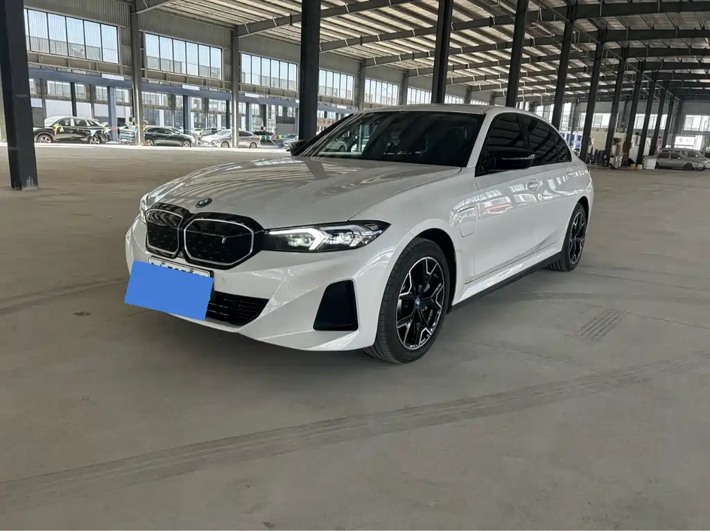 BMW i3 2024 — фото 1