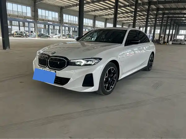BMW i3 2024