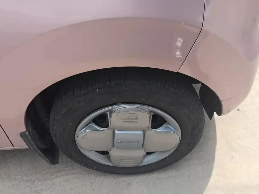 Geely Galaxy Panda 2024