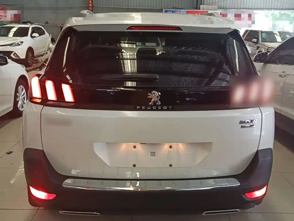 Peugeot 5008 2018 — фото 6