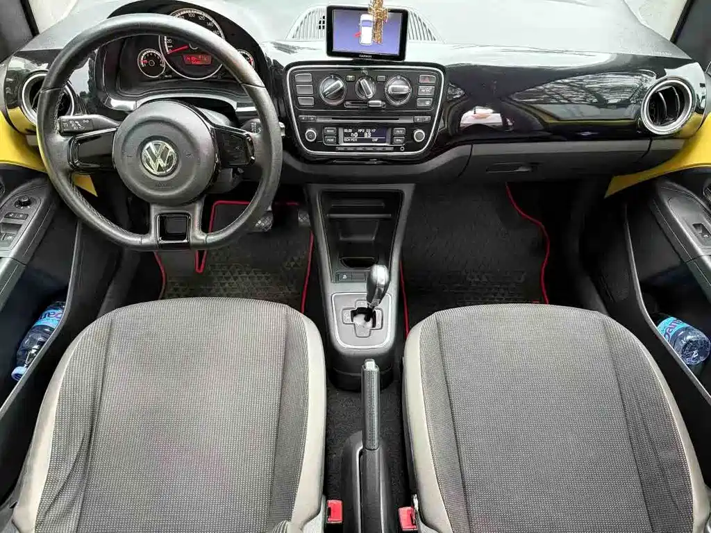 Volkswagen up! 2015 — фото 6