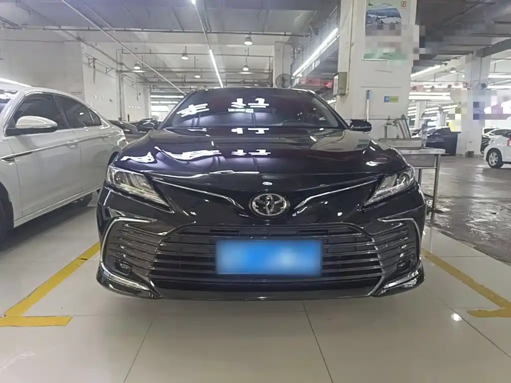 Toyota Camry 2022 — фото 3