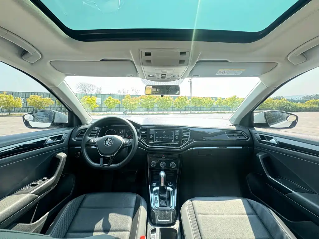Volkswagen T-Roc 2019 — фото 13