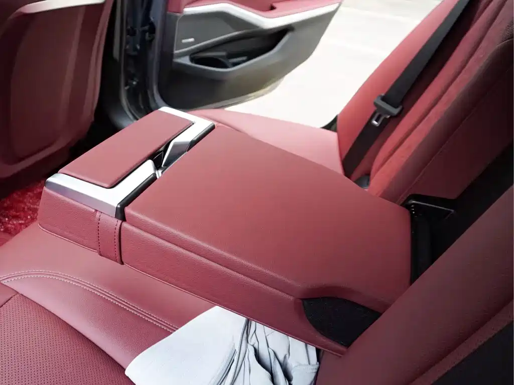BMW 3 Series 2023 — фото 18