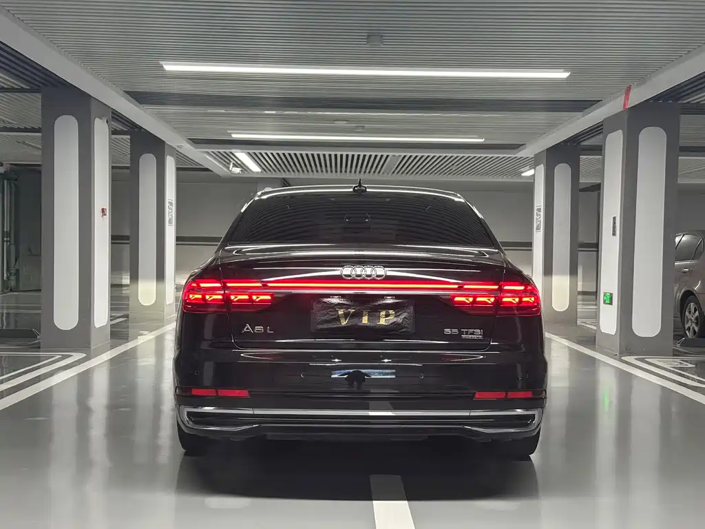 Audi A8 2023 — фото 27