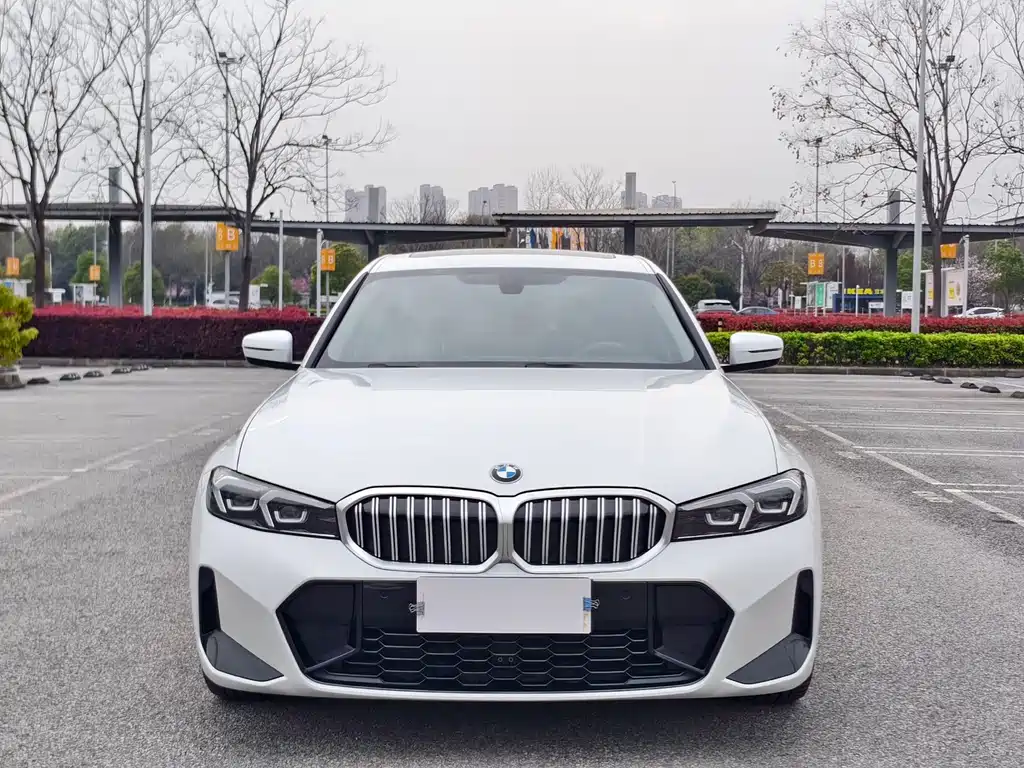 BMW 3 Series 2023