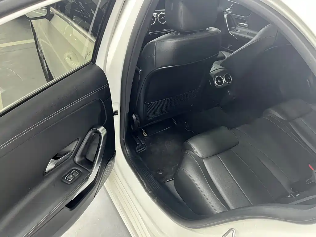 Mercedes-Benz A-Class 2022 — фото 17