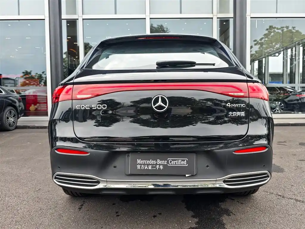 Mercedes-Benz EQE SUV 2025 — фото 10