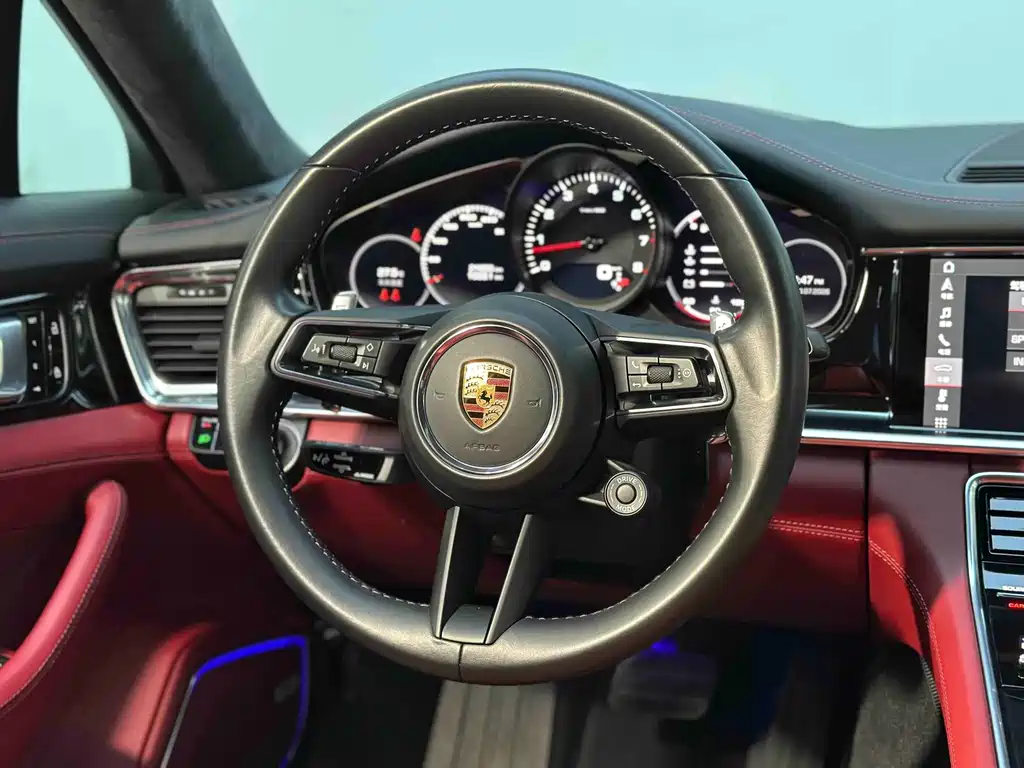 Porsche Panamera 2021 — фото 19