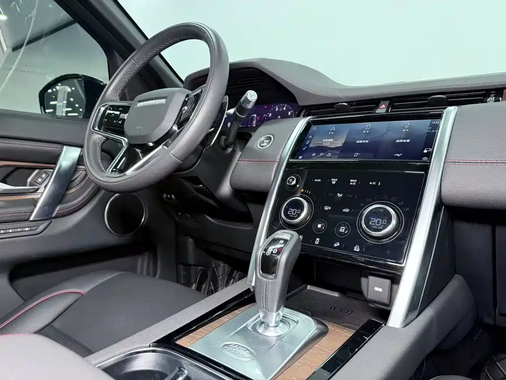 Land Rover Discovery Sport 2023 — фото 11