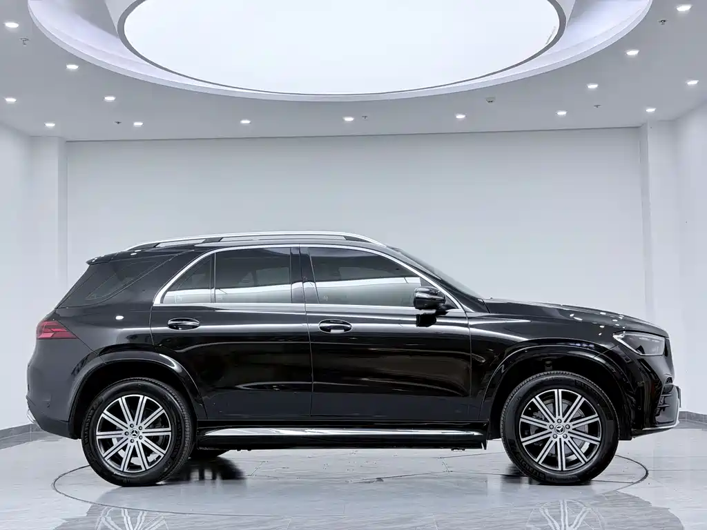 Mercedes-Benz GLE 2025