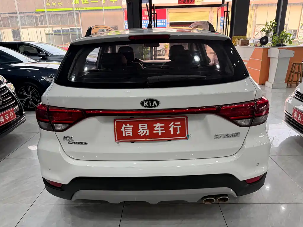 Kia KX Cross 2018 — фото 8