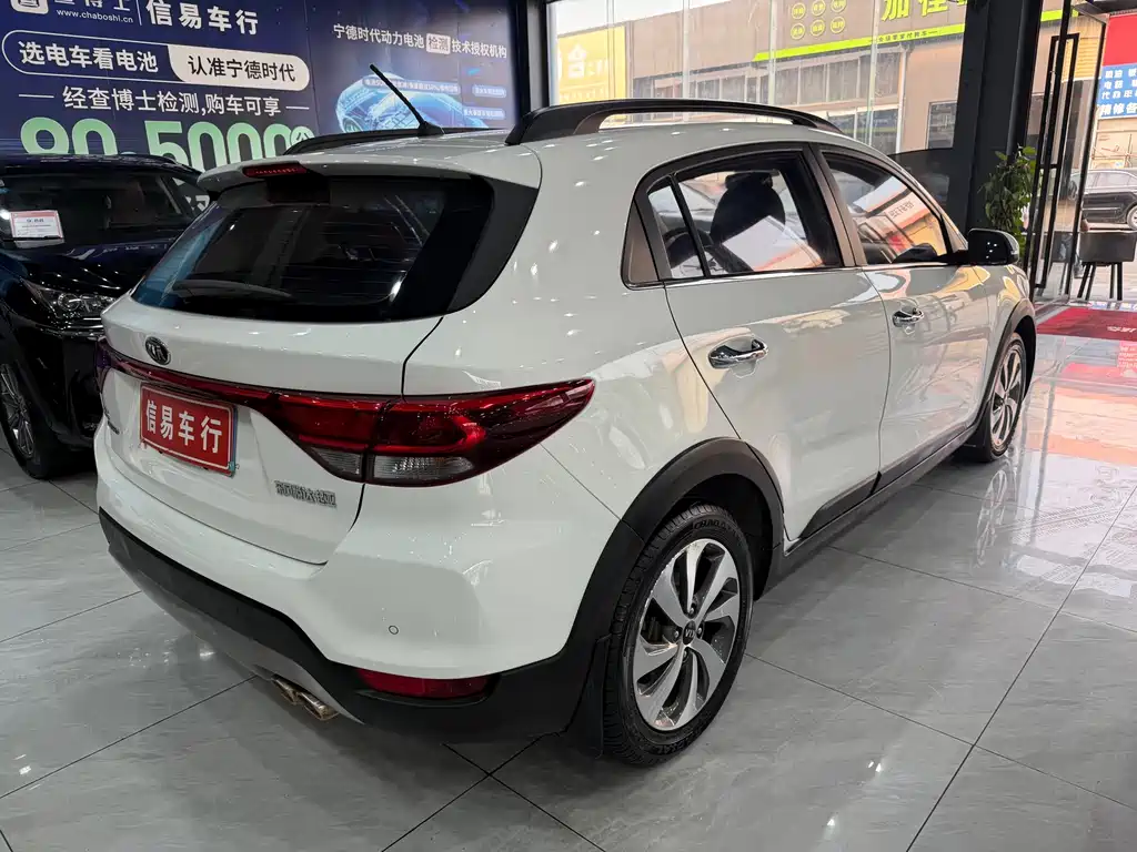 Kia KX Cross 2018 — фото 9