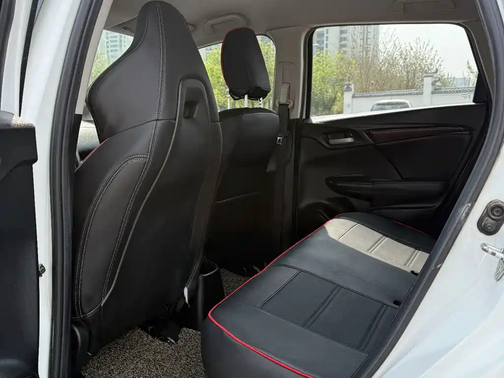 Honda Fit 2015 — фото 5