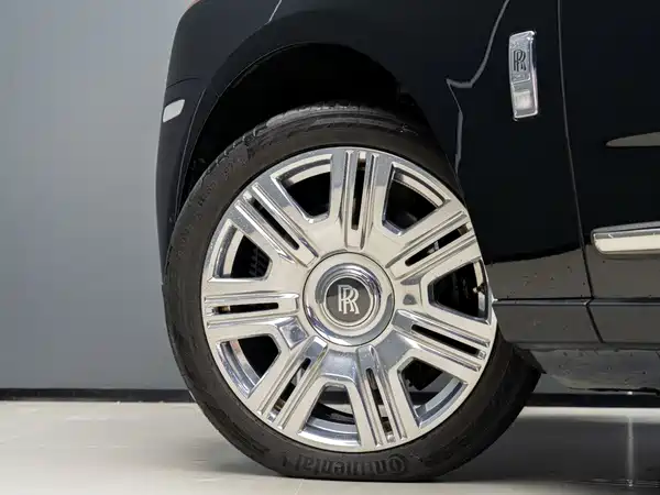 Rolls-Royce Cullinan 2021
