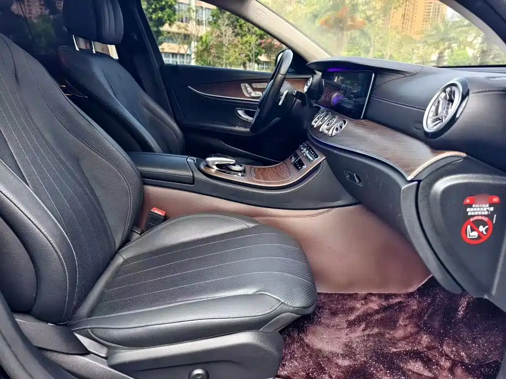 Mercedes-Benz E-Class 2018 — фото 17