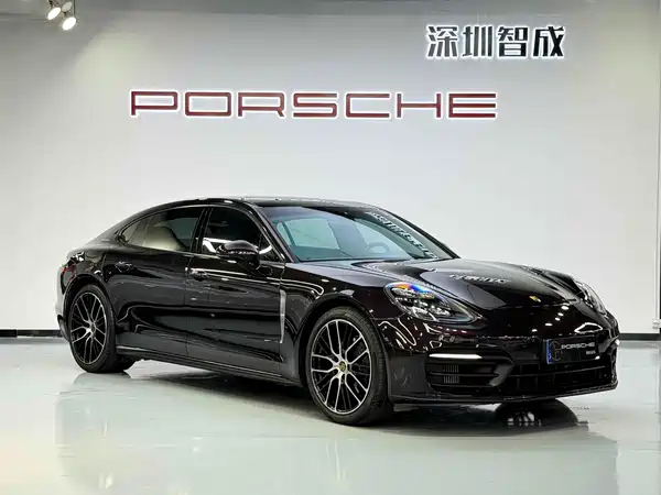 Porsche Panamera 2021