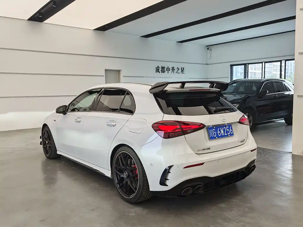 Mercedes-Benz A-Class AMG 2024 — фото 6