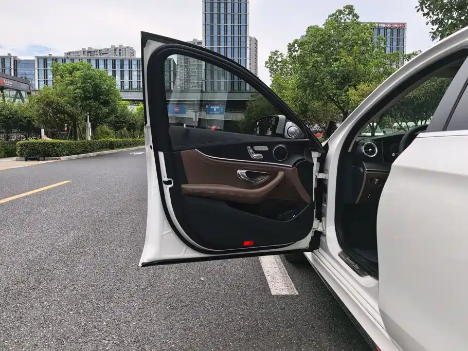 Mercedes-Benz E-Class 2019