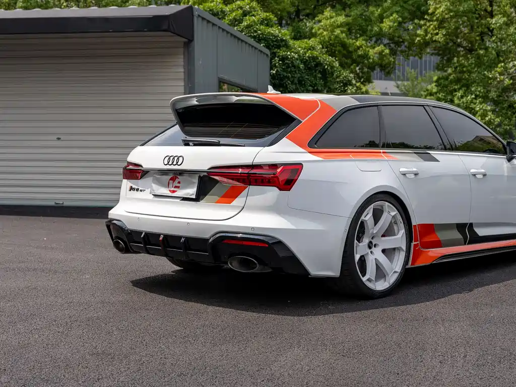 Audi RS 6 2025 — фото 12