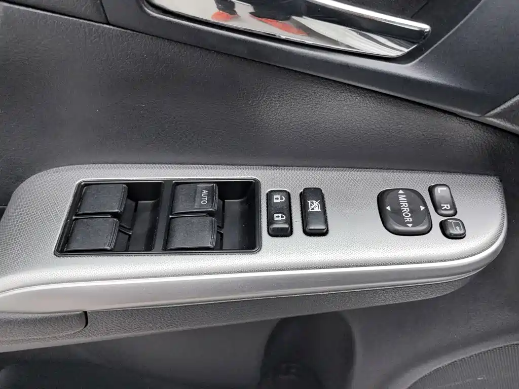 Toyota Camry 2013 — фото 9